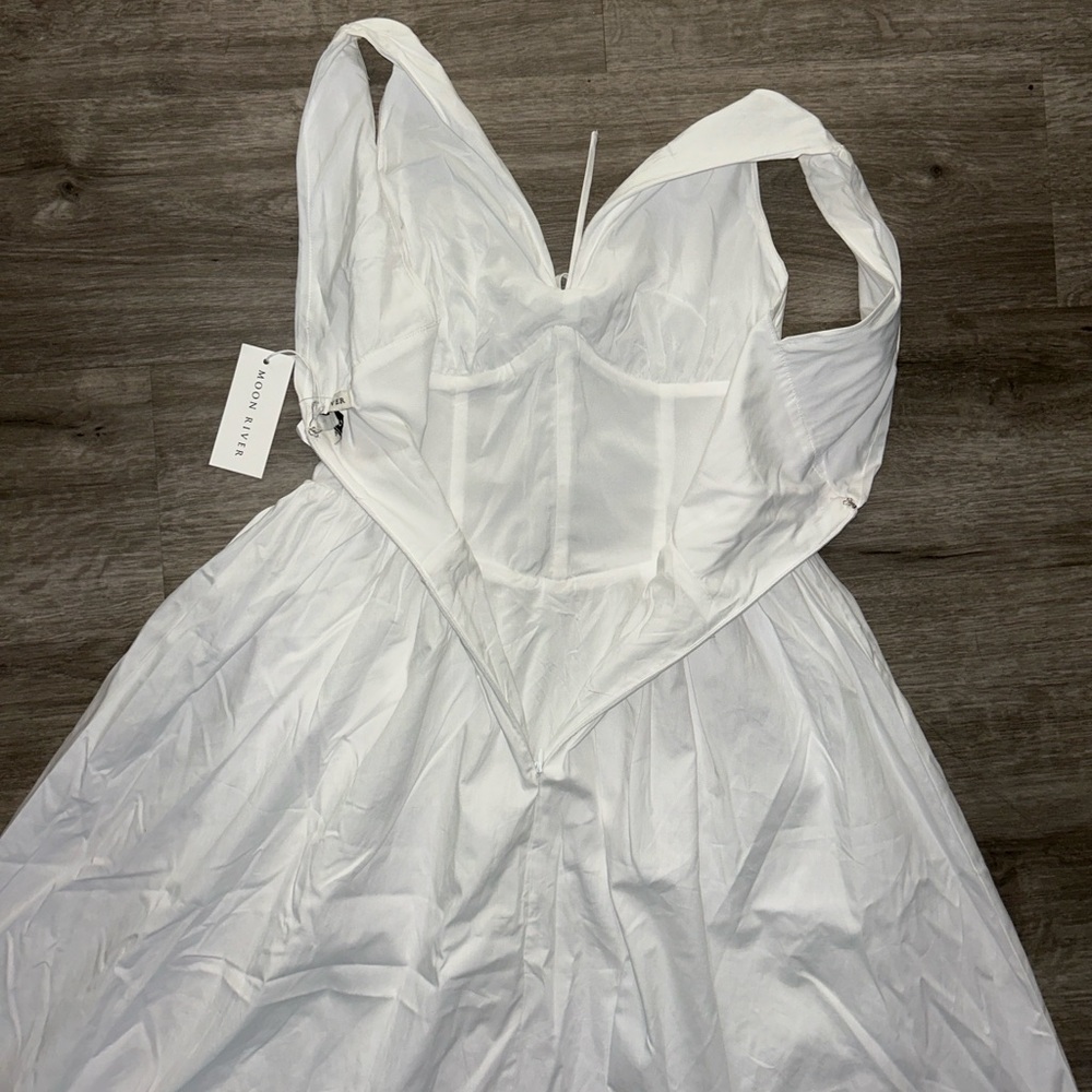 Moon River V Neck Corset Midi Dress - Picture 7 of 16